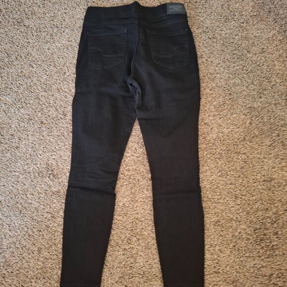 Black Levis Signature Gold Totally Shaping Pull-on Skinny Jean size 6 - Picture 3 of 4